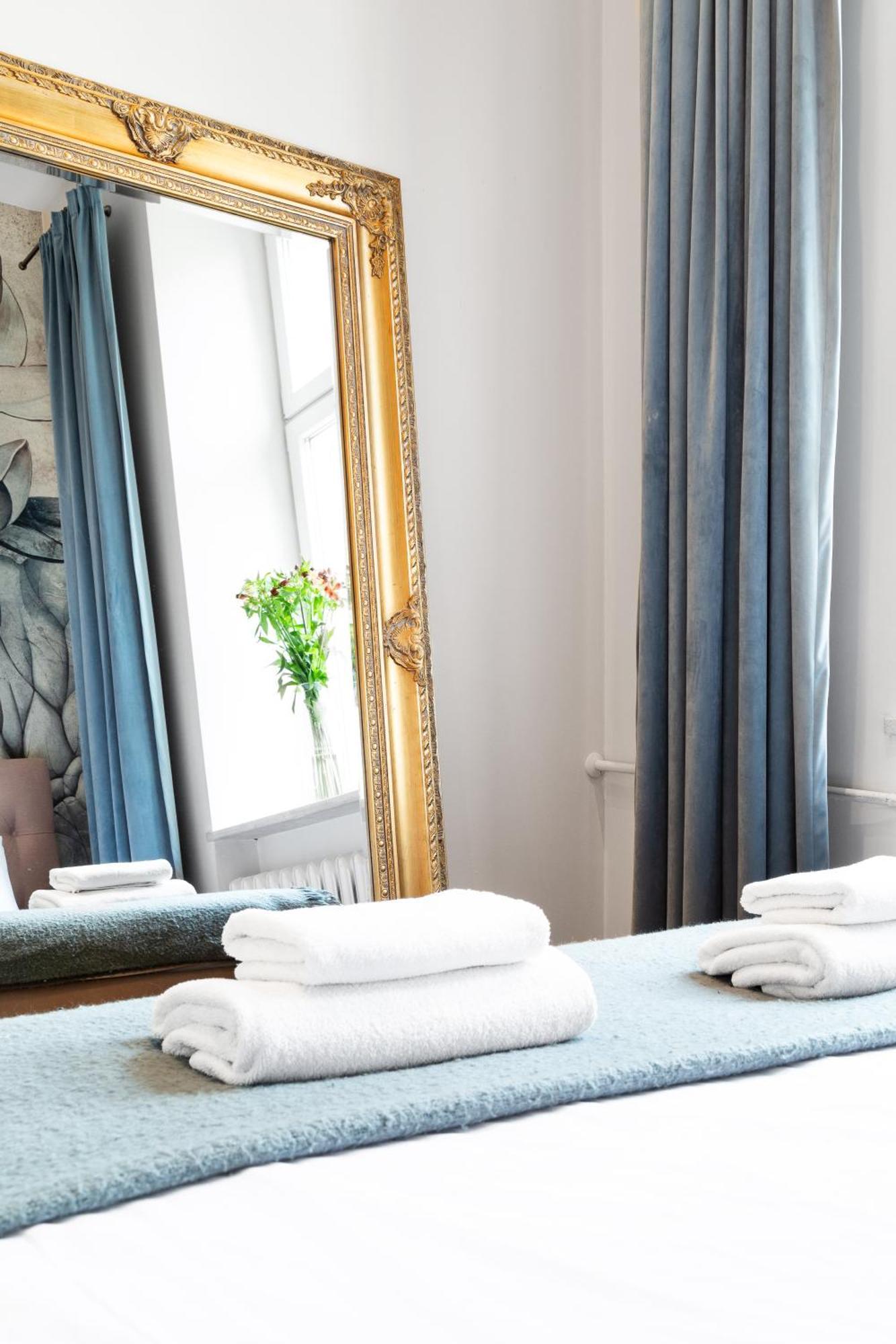 Househost Apartment: Lazarza Street Краков Экстерьер фото